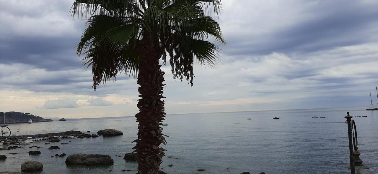 Plaza Apartment Giardini Naxos Exterior photo